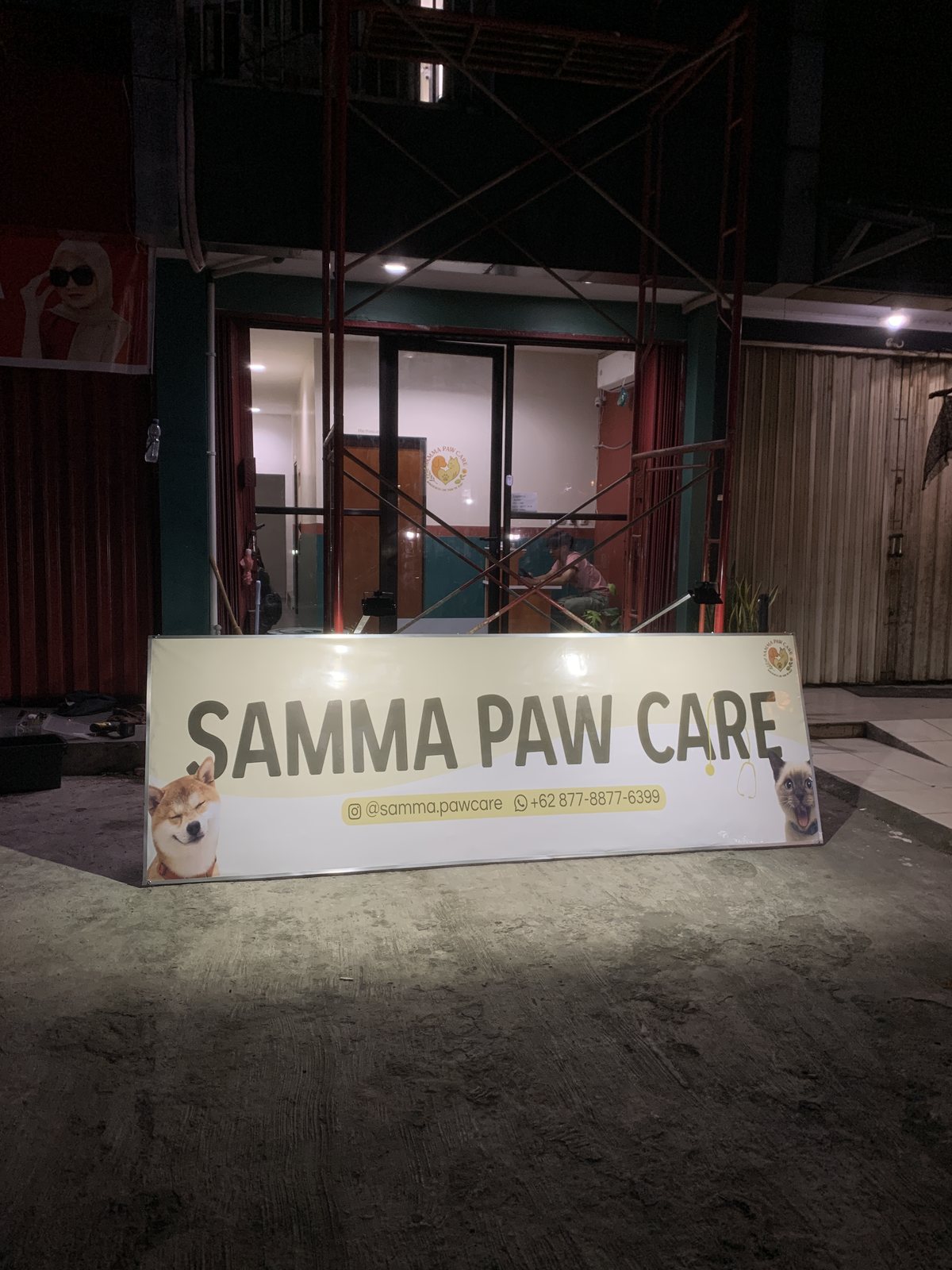 Samma Paw Care lightbox